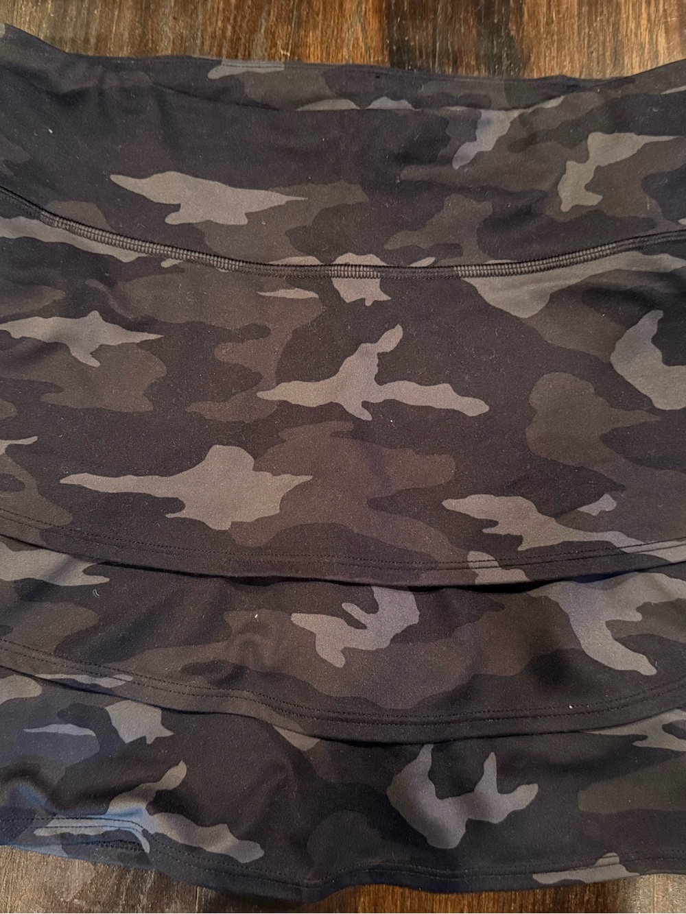 Athleta Girl Black & Gray Camo Skort, Size XL/14